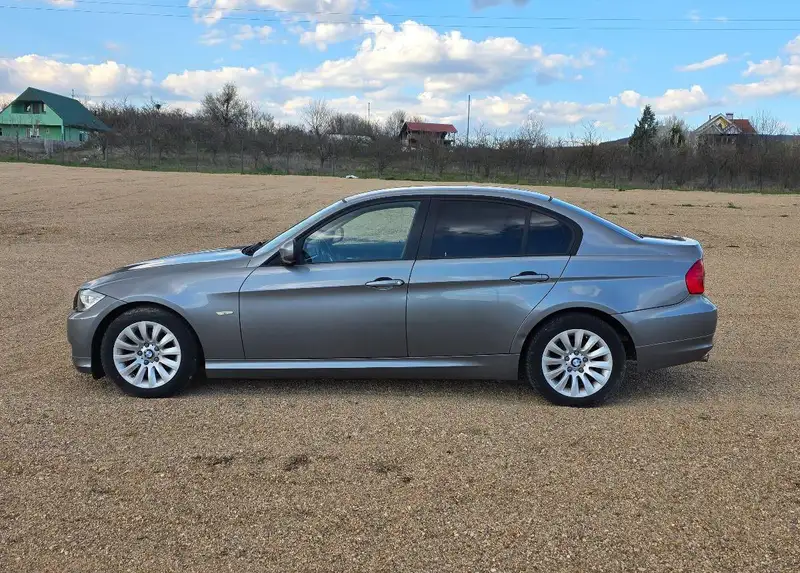 BMW 318 d.143 kd.2009 god