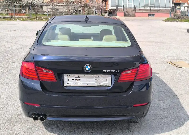 BMW F 10 525 D X DRIVE 2012 GOD.