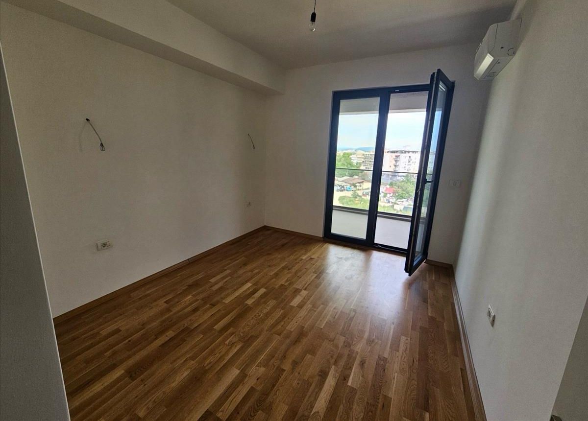 Се издава нов стан 50м2